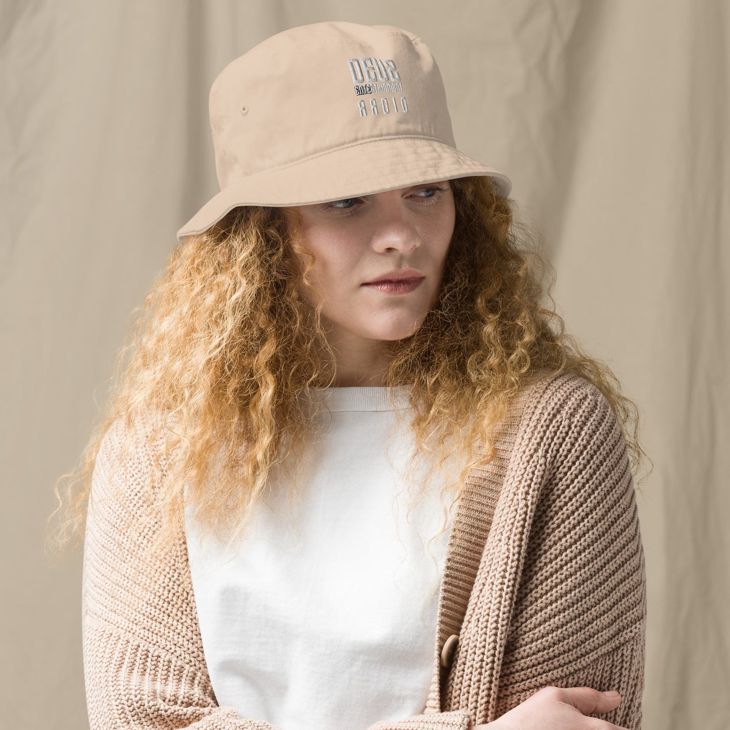 Deus Organic bucket hat