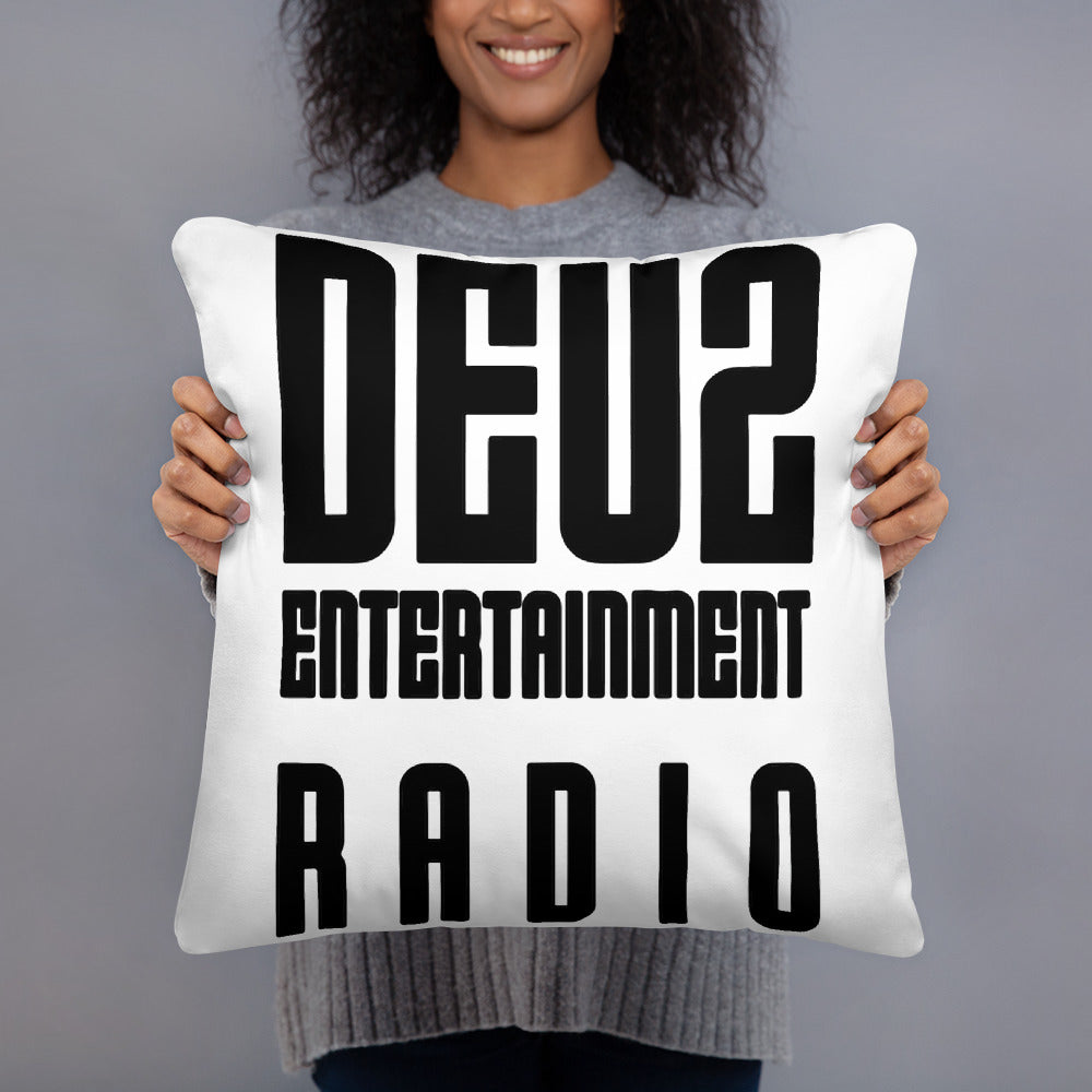 Deus Basic Pillow